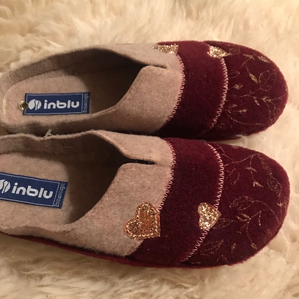 slippers with natural felt